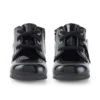 Botas Kick Hi B Hi Zip de charol para bebé, en negro