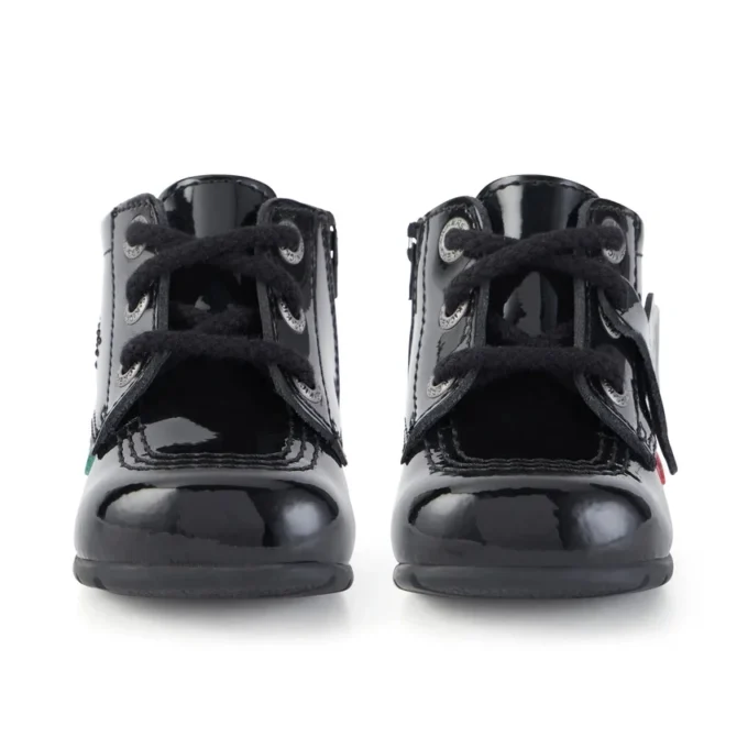 Botas Kick Hi B Hi Zip de charol para bebé, en negro