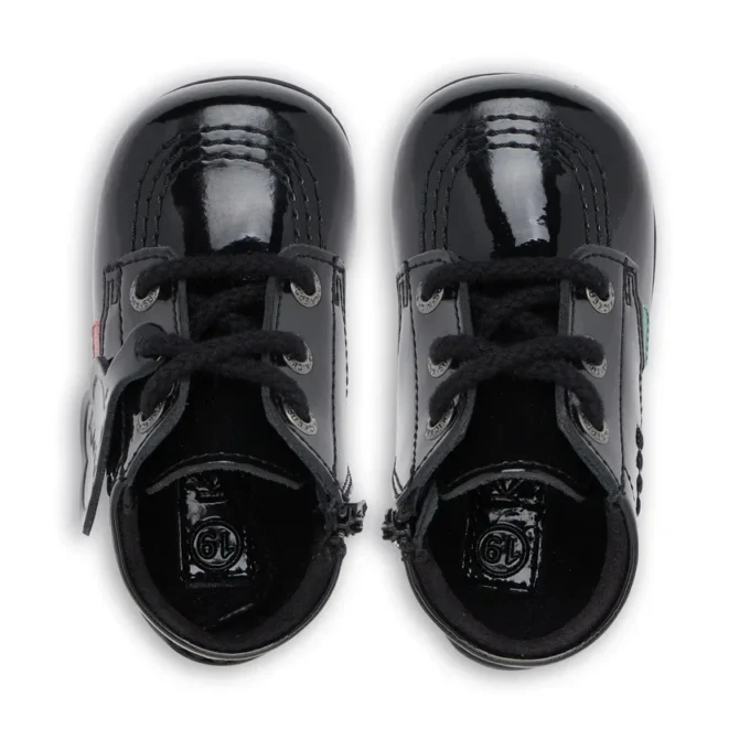 Botas Kick Hi B Hi Zip de charol para bebé, en negro