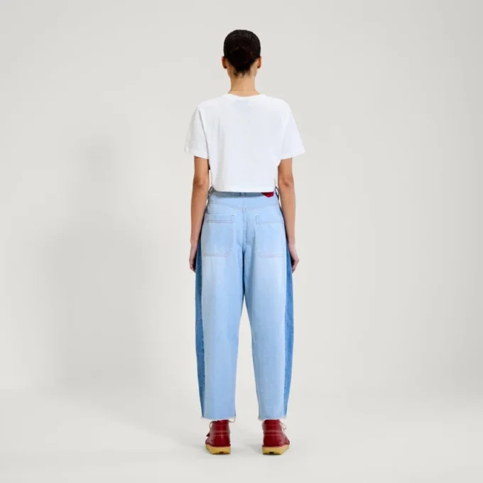 Camiseta clásica de cuello redondo Kickers para mujer, color blanco
