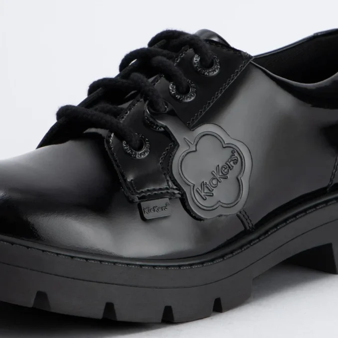 Zapatos de mujer Kori con cordones, charol negro