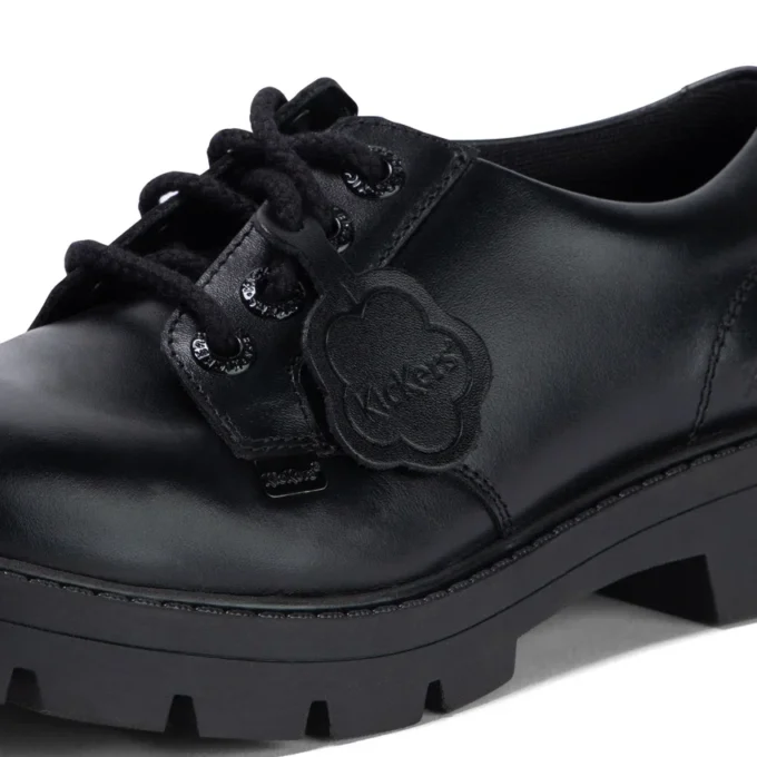 Zapatos de mujer Kori con cordones, piel de alto brillo, negros