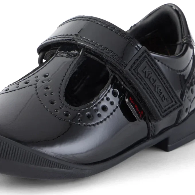 Zapatos de niña pequeña Bridie Brogue T-Vel de charol negro