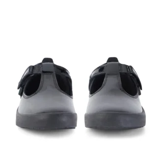 Zapatos Kariko T Bar de charol para niñas, color negro