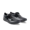 Zapatos Kariko T Bar de charol para niñas, color negro