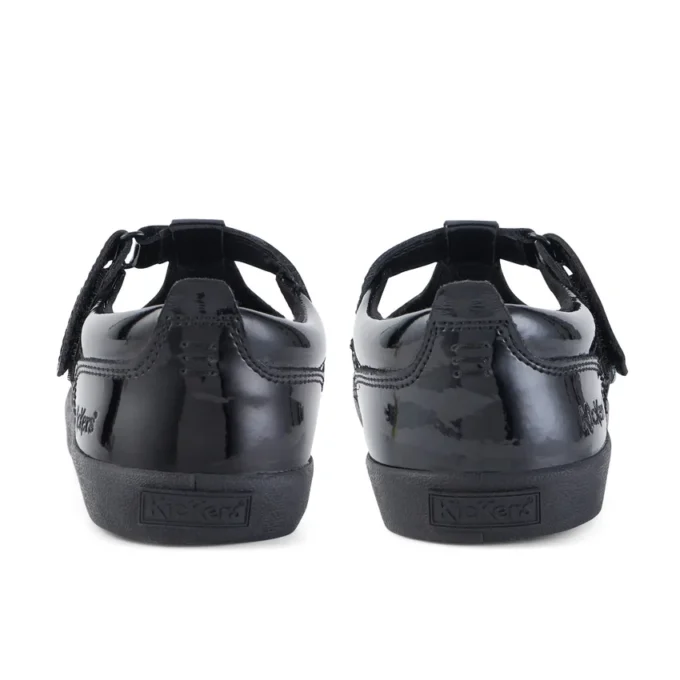 Zapatos Kariko T Bar de charol para niñas, color negro