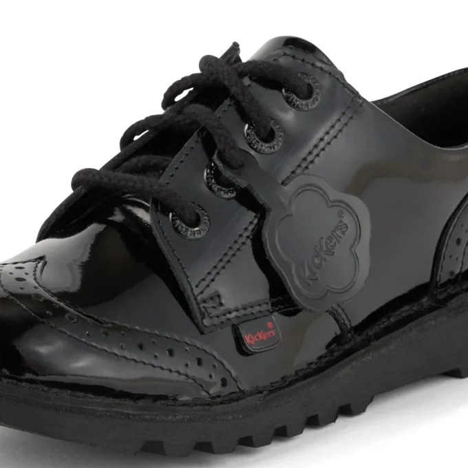 Zapatos Kick Lo Brogue de charol negro para niñas