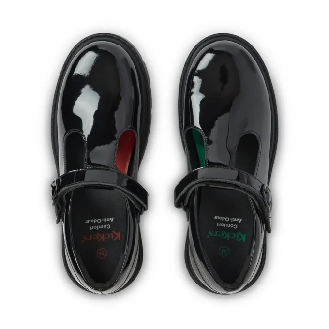 Zapatos Kori T Bar de charol para niñas, en negro